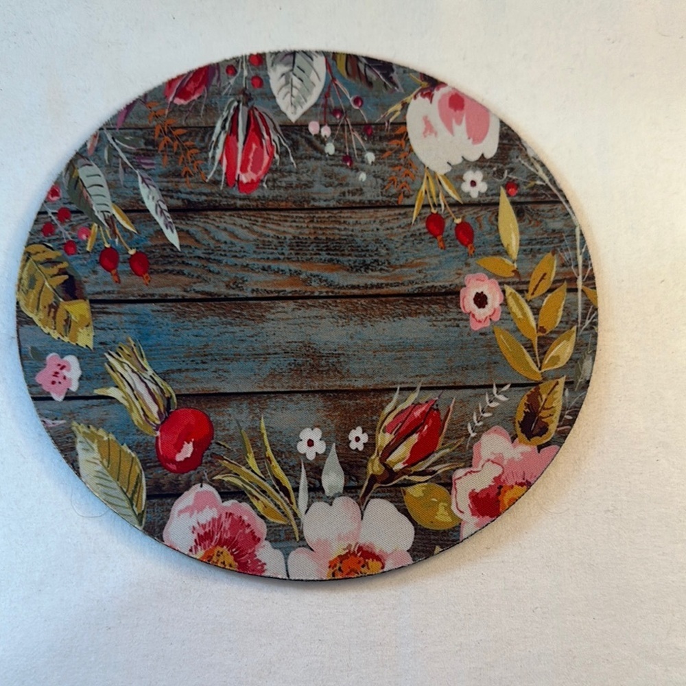 Mouse pad floral design 7.75 inches round